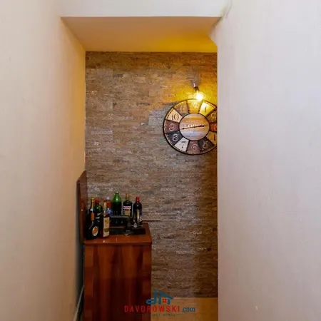 Jana 1 Comfortable Hotel